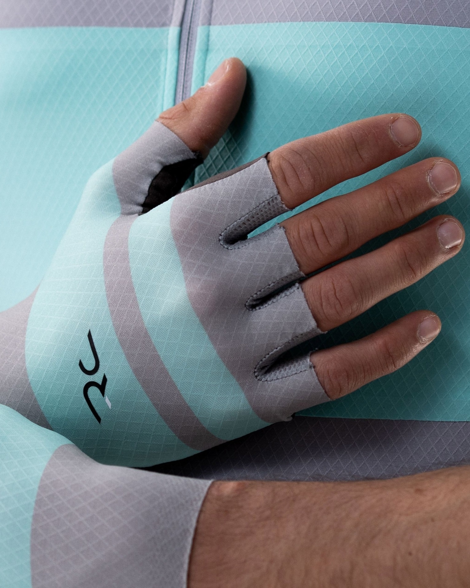rc_icon_999_gants_gris_celeste_bianchi_2