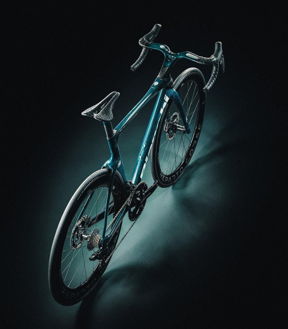 oltre_rc_dura_ace_di2_velo_serie_limitee_140th_anniversaire_bianchi_6