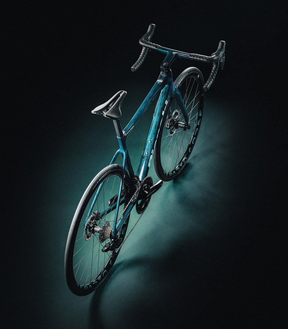 specialissima_rc_dura_ace_di2_velo_serie_limitee_140th_anniversaire_bianchi_6s