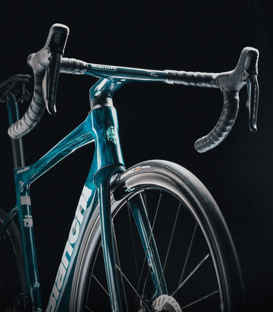 specialissima_rc_dura_ace_di2_velo_serie_limitee_140th_anniversaire_bianchi_3