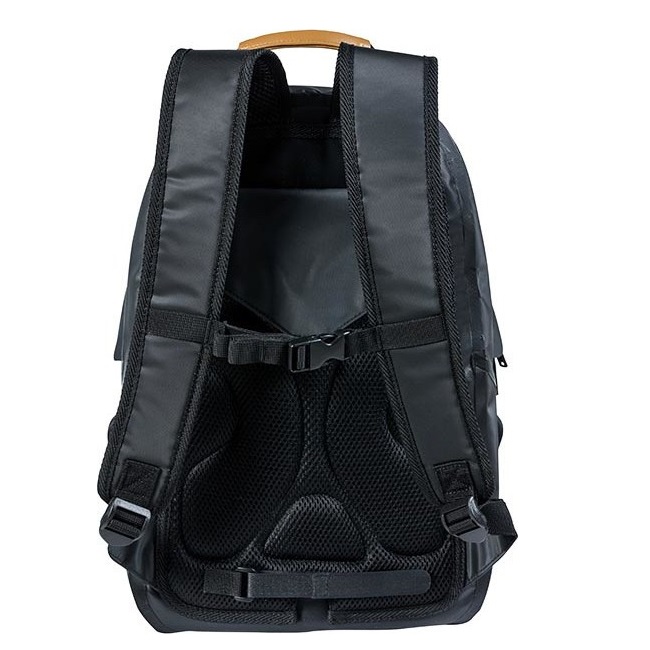 sacoche_arriere_sac_a_dos_urban_dry_backpack_hook_on_system_17l_noir_c9452249_basil_5
