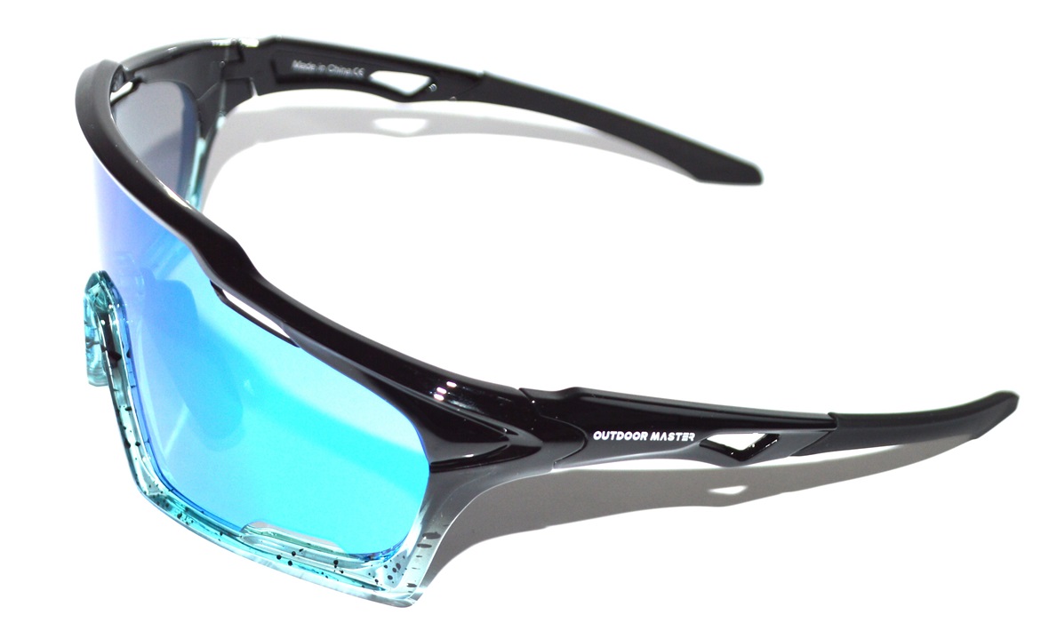 amsterdam_lunettes_miror_bleue_outdoor_master_6