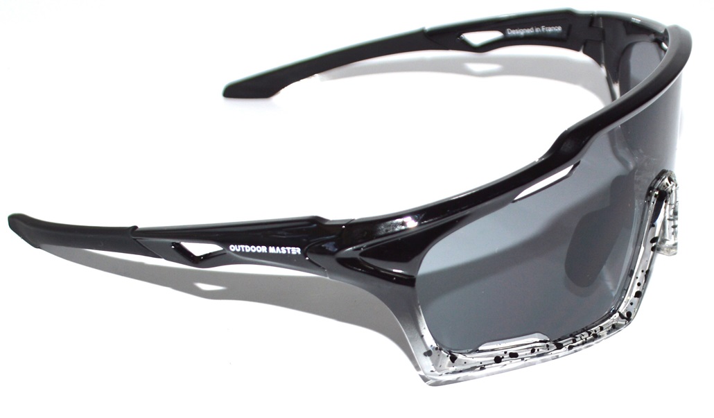 amsterdam_lunettes_polarized_noire_outdoor_master_3