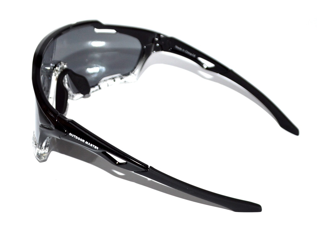 amsterdam_lunettes_polarized_noire_outdoor_master_5