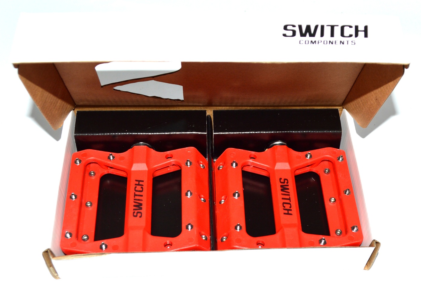 jump_pédales_vtt_bmx_9_16_rouge_switch_5