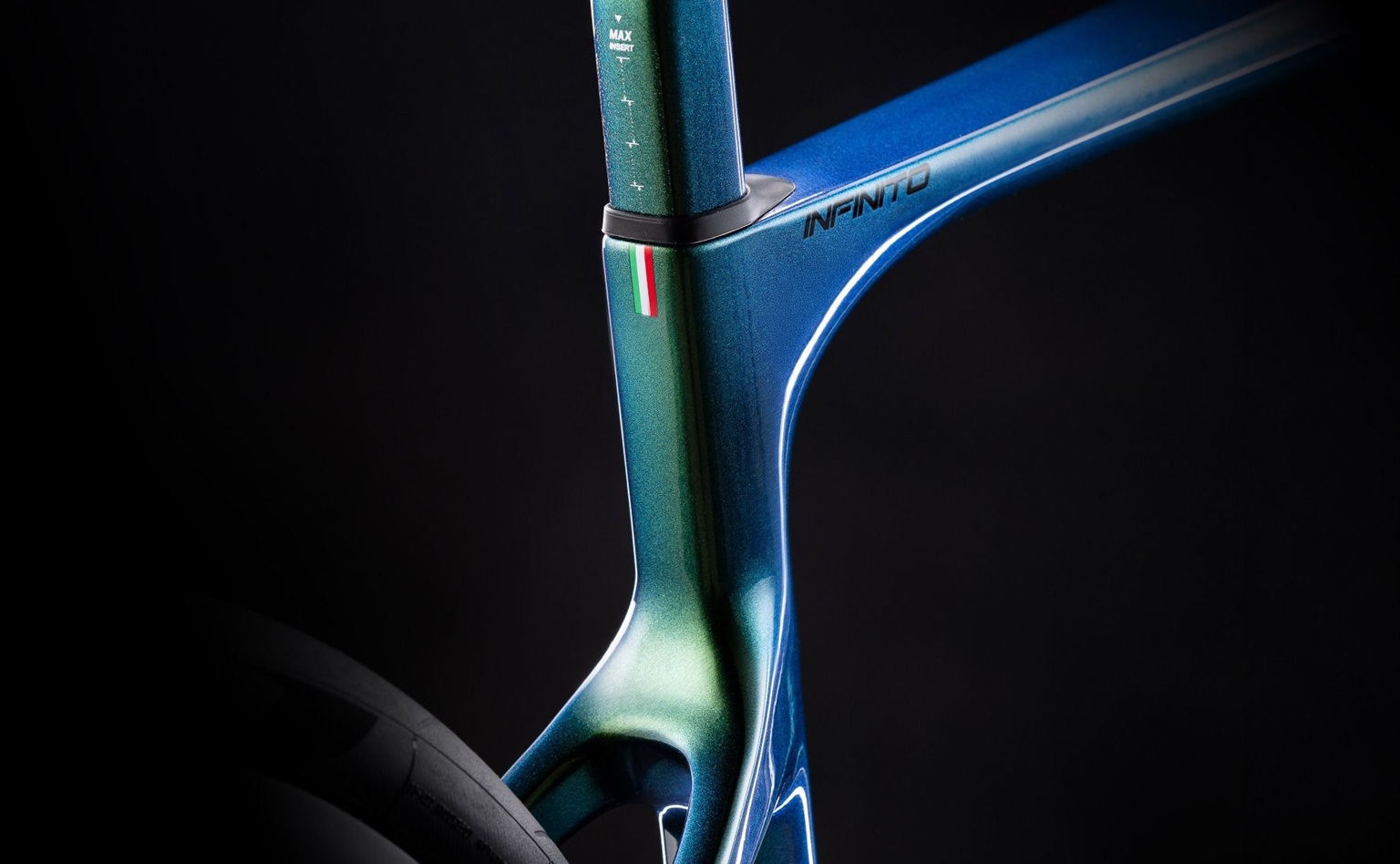 Infinito_pro_ultegra_di2_velo_celeste_ck16_bb_bianchi_2026_3