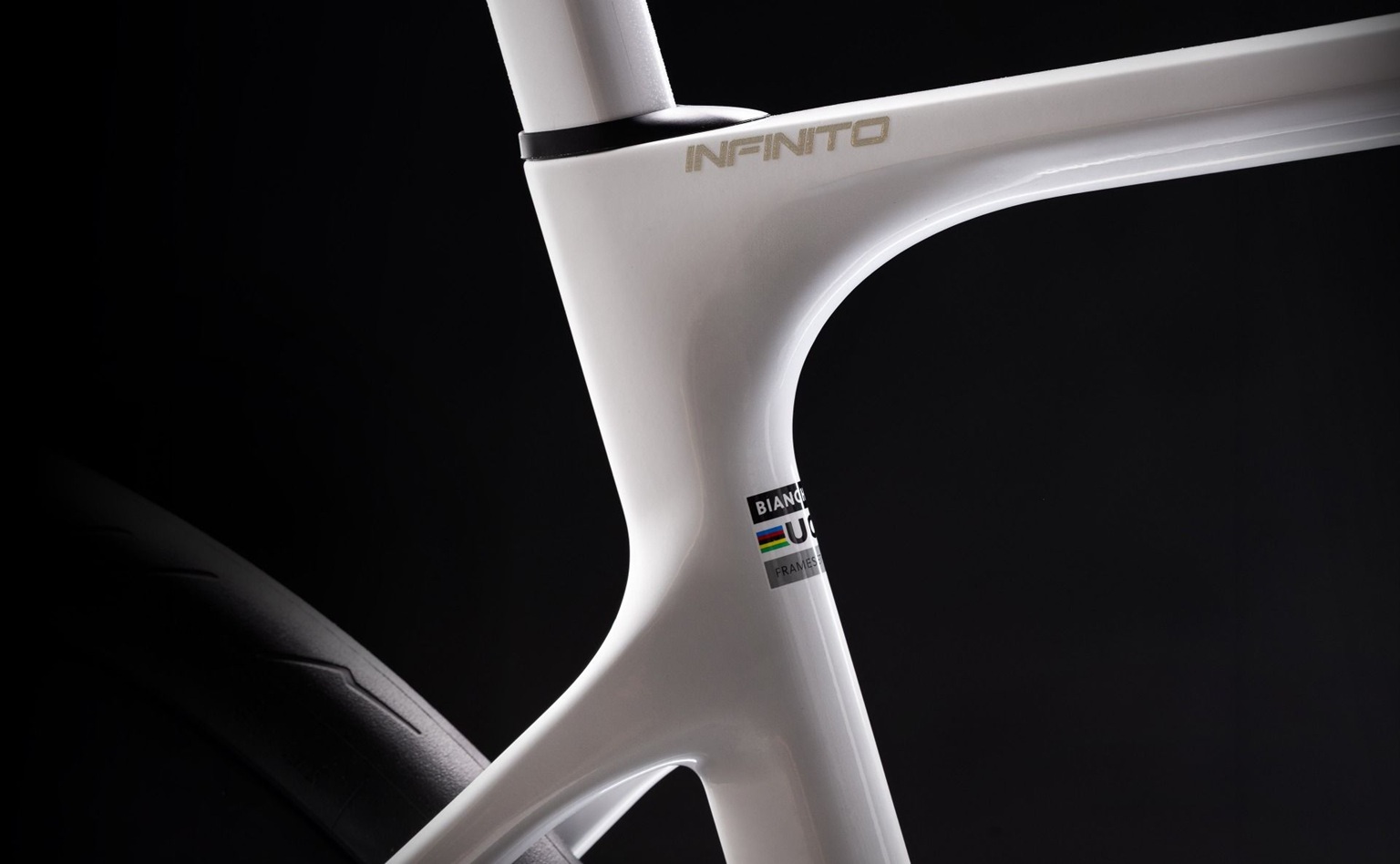 Infinito_pro_ultegra_di2_velo_blanc_argent_bc_bianchi_2026_4