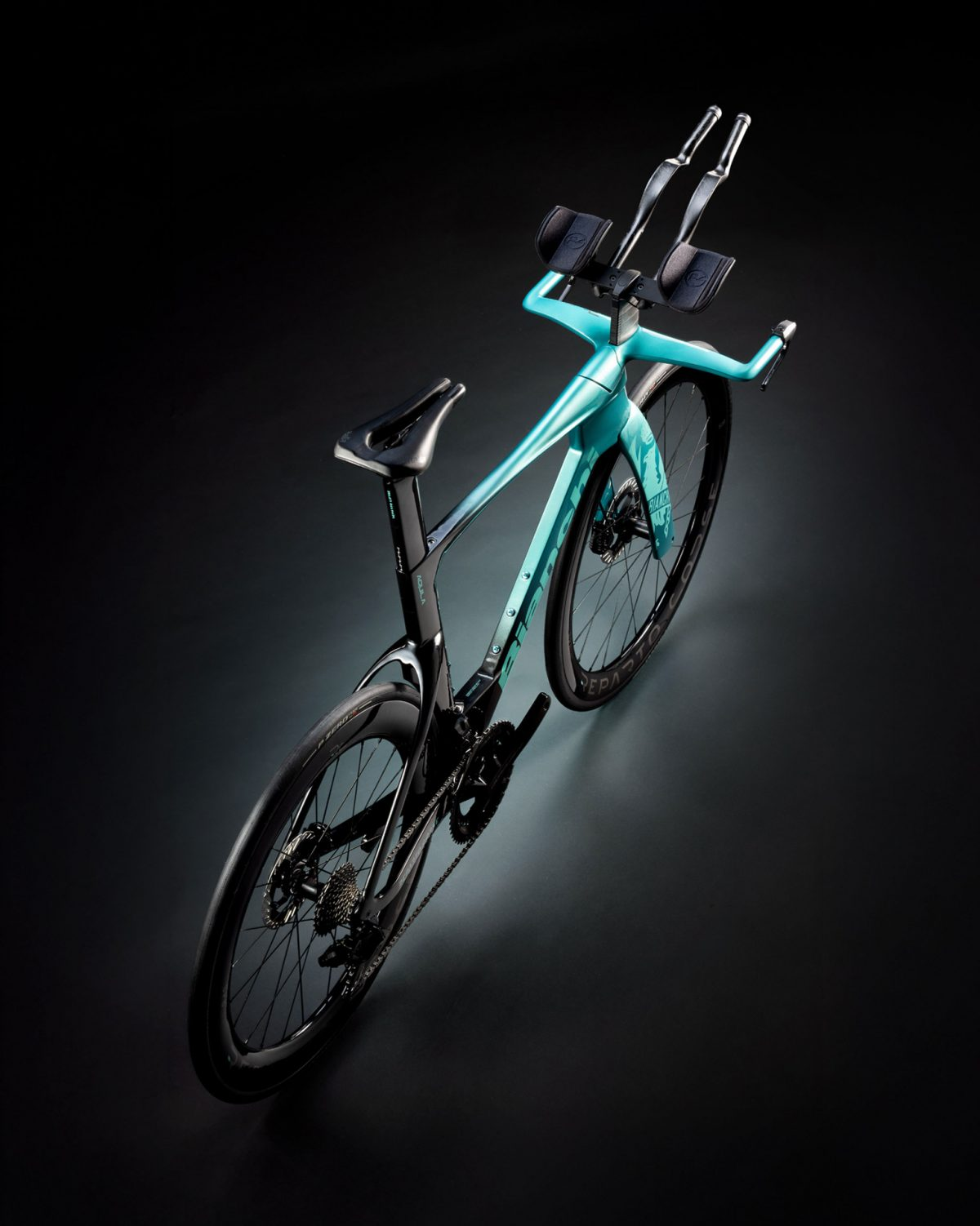 Aquila_disc_tri_force_axs_e1_velo_tt_triathlon_bianchi_2026_11