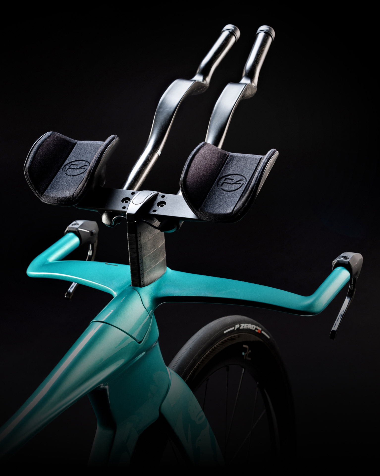 Aquila_disc_tri_force_axs_e1_velo_tt_triathlon_bianchi_2026_9
