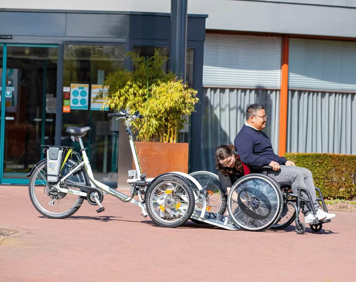 Veloplus_triporteur_electrique_fauteuil_vanraam_addbike_3