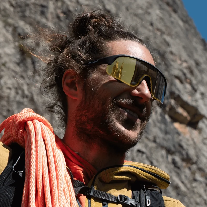 C1_performance_paire_de_lunettes_electrochromic_noir_or_povec_6