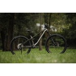 kern_am_s2_vtt_suspendu_sunn_2025_4