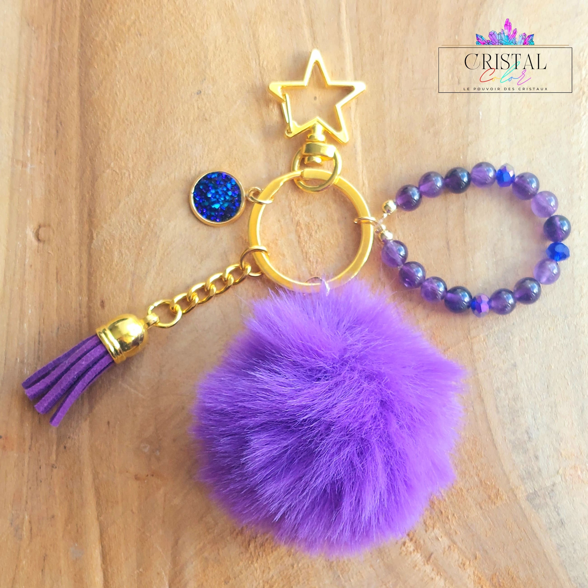 porte-cles-violet-argent-pierres-naturelles-amethyste-cristal-de-verre-cristal-color-le-pouvoir-des-cristaux-fourrure-pompon-lithotherapie