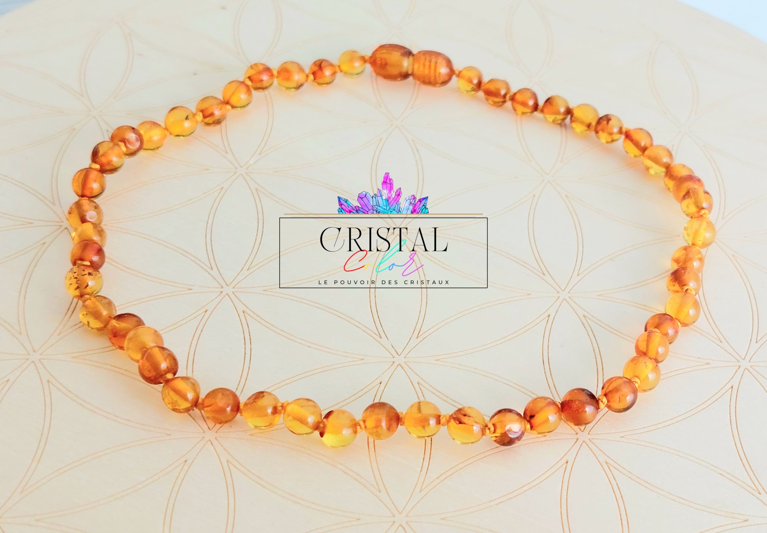 collier-bébé-enfant-ambre-ambre-cognac-pierre-naturelle-résine-naturelle-guerison-dent-soulagement-douleurs-dentaires-cristal-color-le-pouvoir-des-cristaux-2