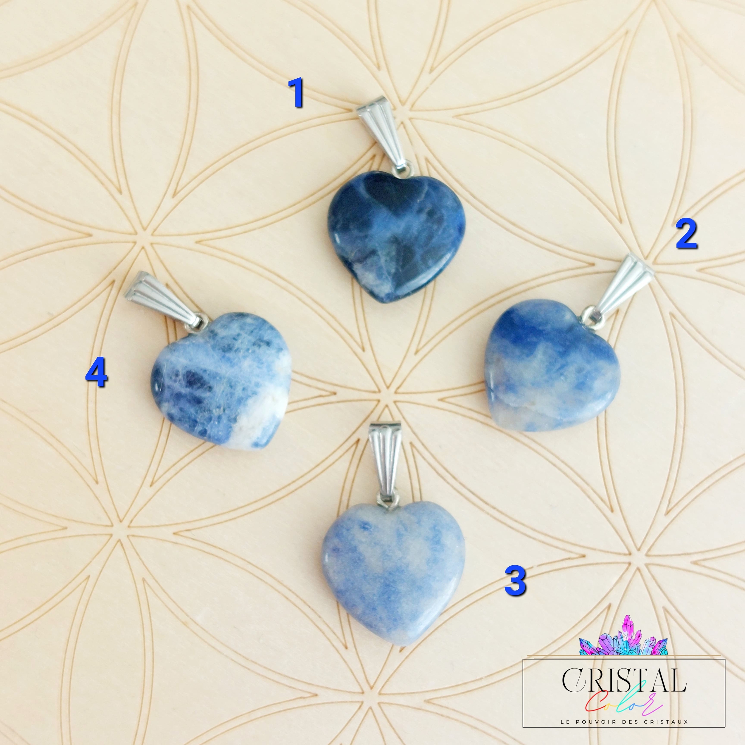 pendentifs-coeurs-sodalite-cristal-color-le-pouvoir-des-cristaux-by-aline-lithotherapie-pierres-naturelles