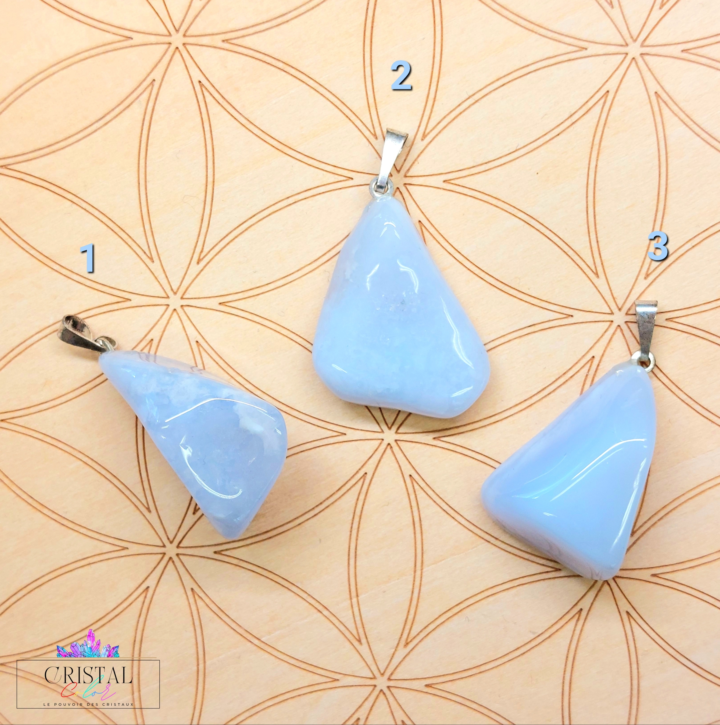 pendentif-pierres-roulees-calcedoine-bleue-pierre-naturelle-cristal-color-le-pouvoir-des-cristaux