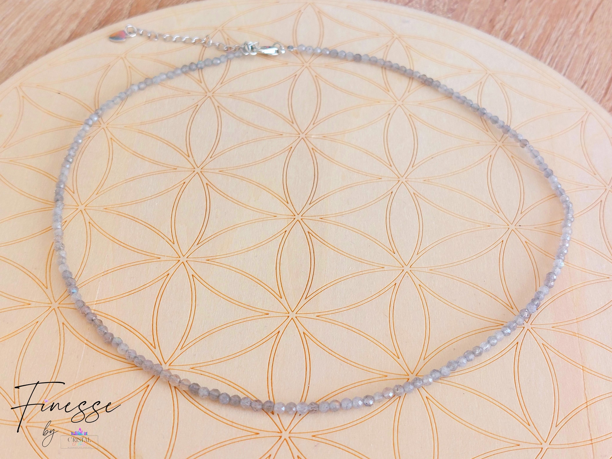 collier-ras-du-cou-perles-pierres-naturelles-labradorite-cristal-color