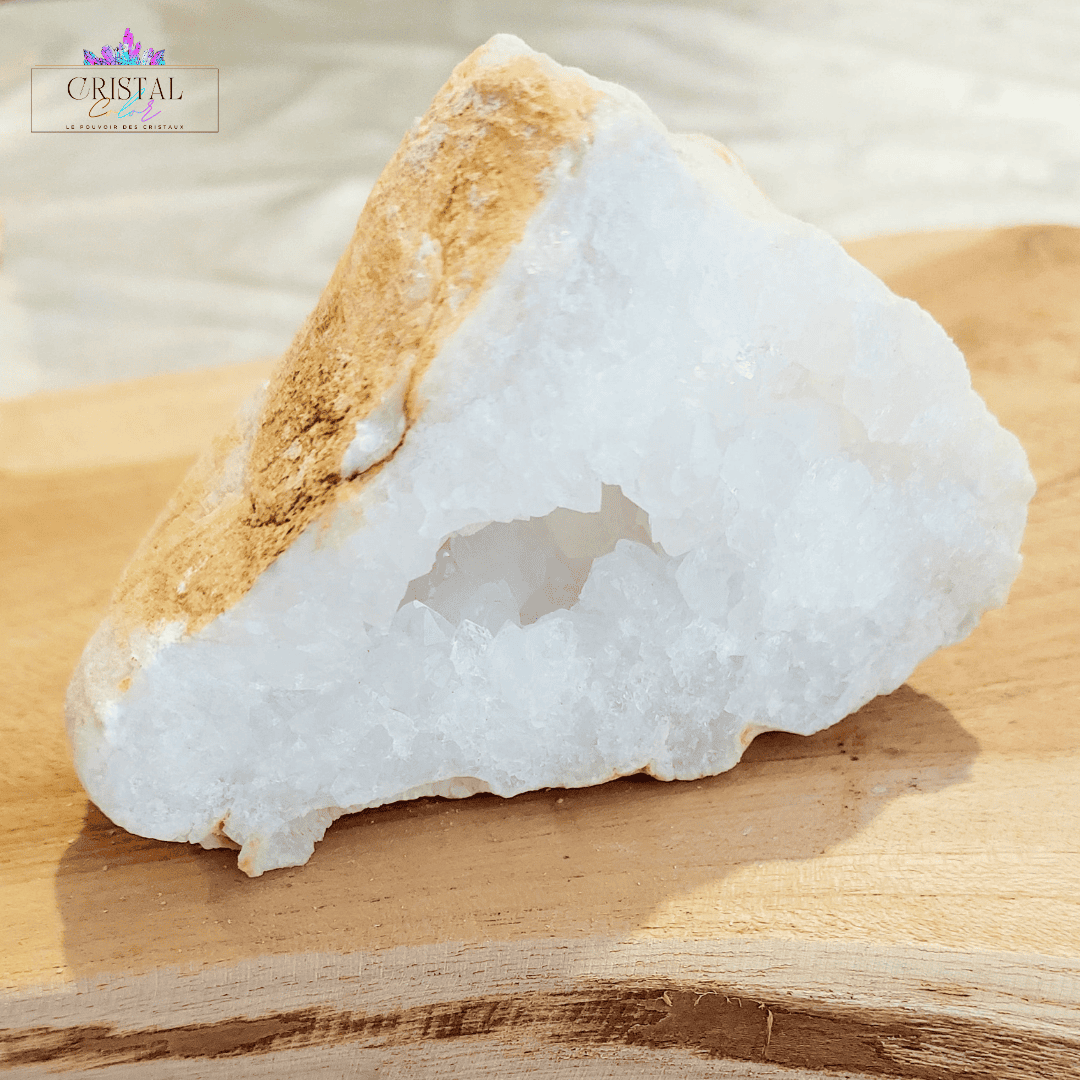 geode-3-cristal-de-roche-quartz-blanc-lithotherapie-pierre-naturelle-cristal-color-le-pouvoir-des-cristaux-by-aline-carré-1
