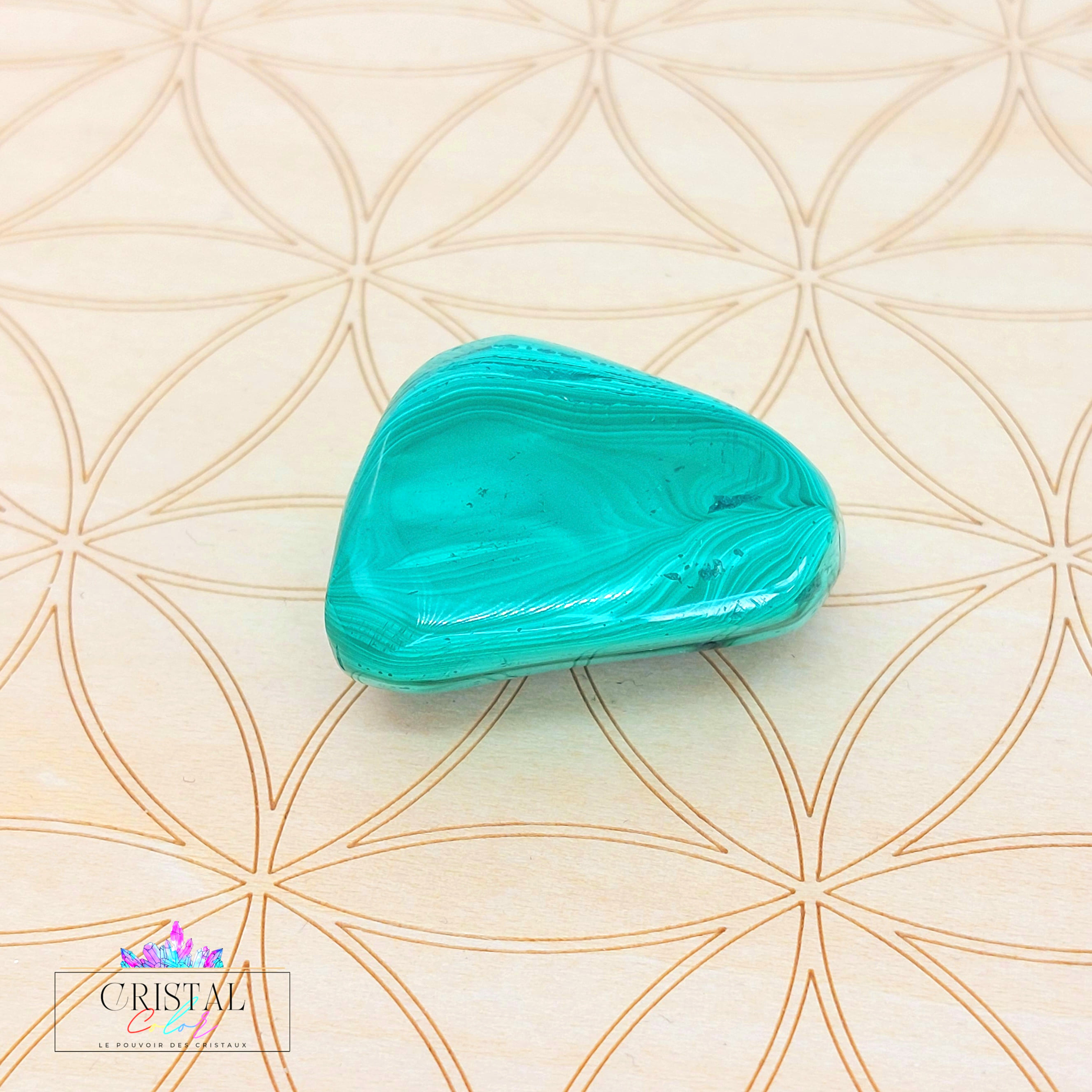 malachite-seule-pierre-roulee-pierre-naturelle-2cm-cristal-color-le-pouvoir-des-cristaux-by-aline-lithotherapie