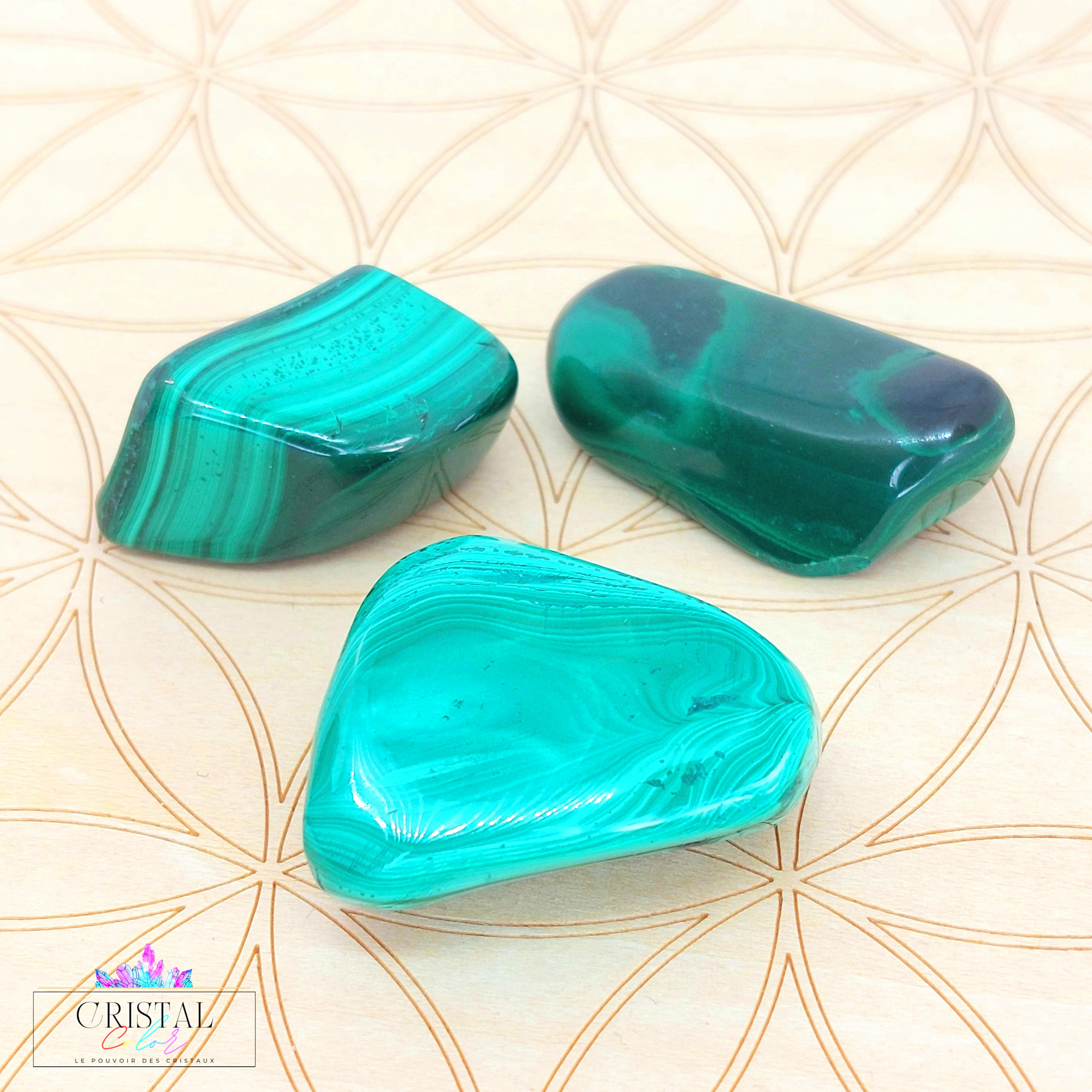 malachite-pierre-roulee-pierre-naturelle-2cm-cristal-color-le-pouvoir-des-cristaux-by-aline-lithotherapie