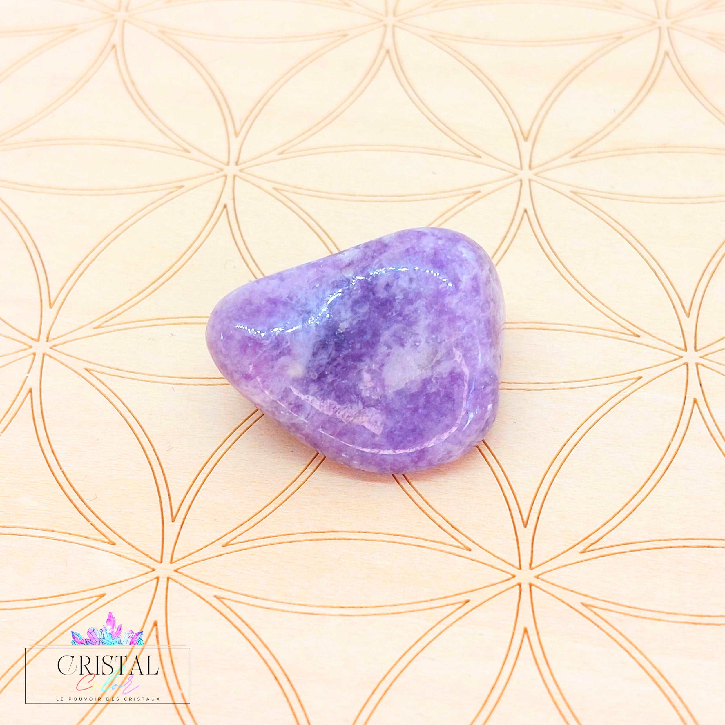 lepidolite-seule-pierre-roulee-pierre-naturelle-2cm-cristal-color-le-pouvoir-des-cristaux-by-aline-lithotherapie