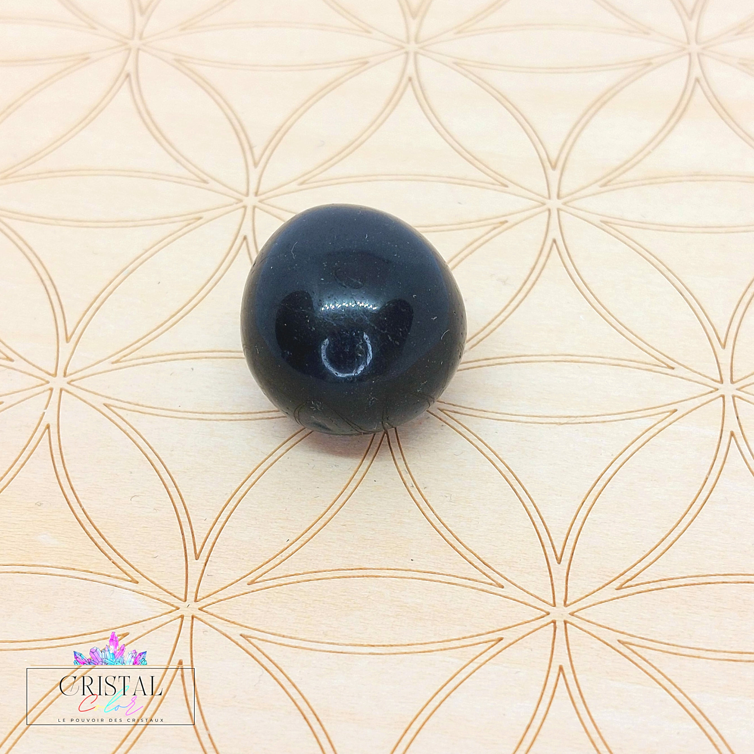 tourmaline-noire-seule-pierre-roulee-pierre-naturelle-2cm-cristal-color-le-pouvoir-des-cristaux-by-aline-lithotherapie