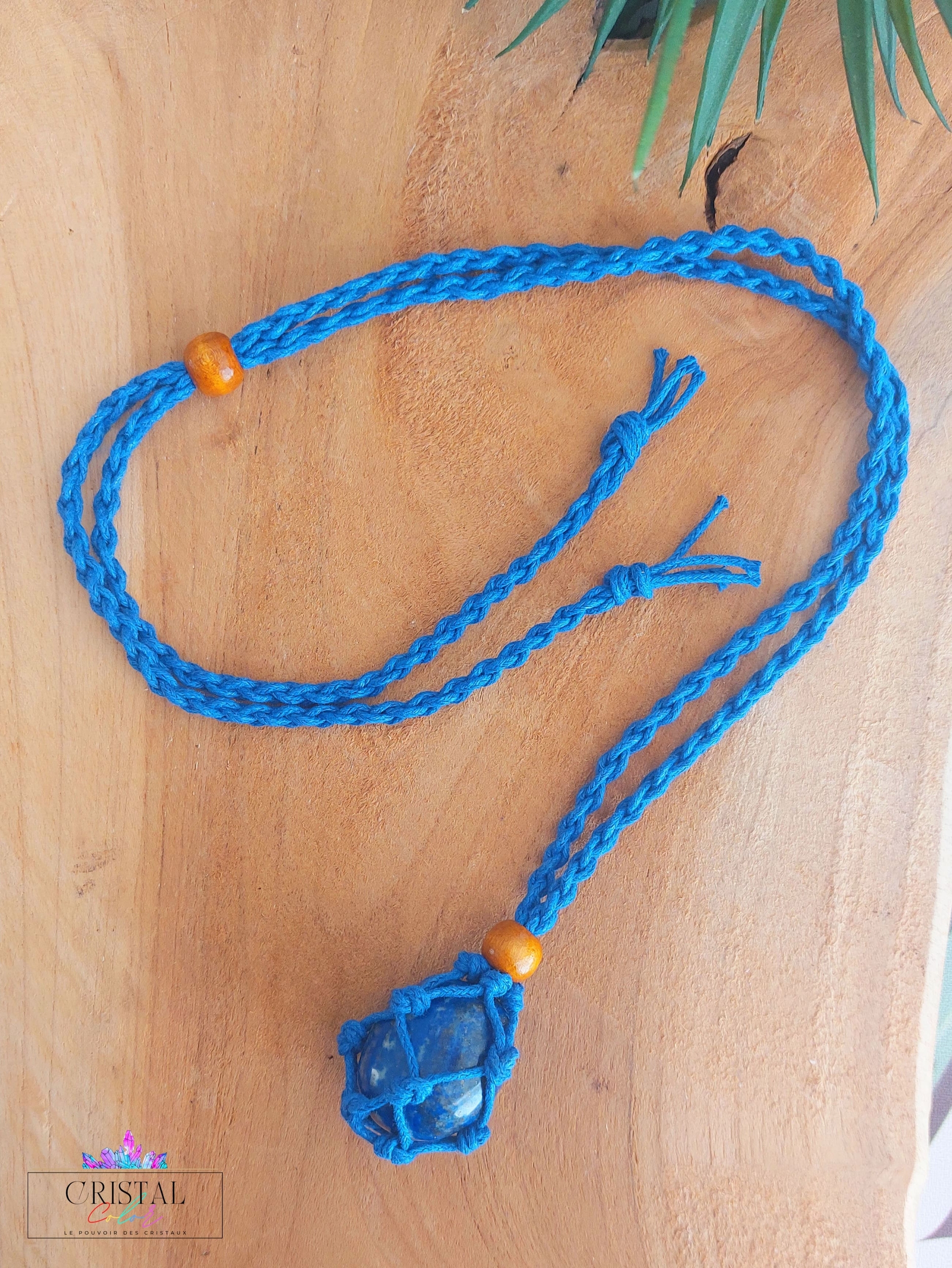collier-cordon-tresse-porte-pierre-cage-pierre-macrame-bleu-lithotherapie-pierres-naturelles-cristal-color-le-pouvoir-des-cristaux
