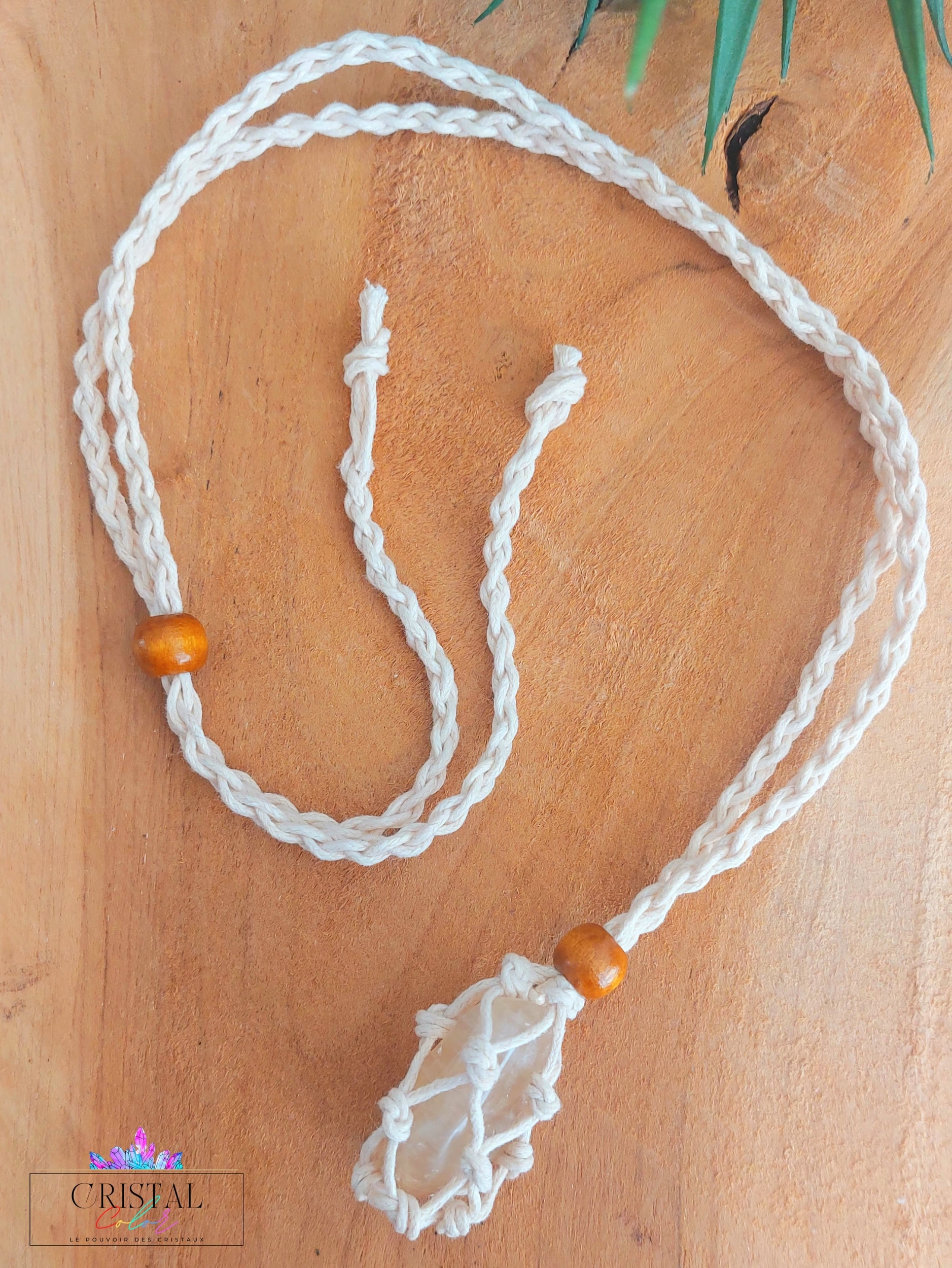 collier-cordon-tresse-porte-pierre-cage-pierre-macrame-beige-lithotherapie-pierres-naturelles-cristal-color-le-pouvoir-des-cristaux