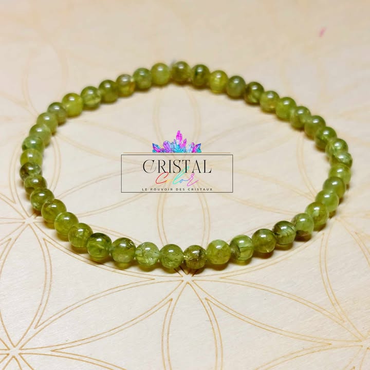 bracelet-peridot-4mm-crital-color-le-pouvoir-des-cristaux-by-aline-pierres-naturelles-lithotherapie