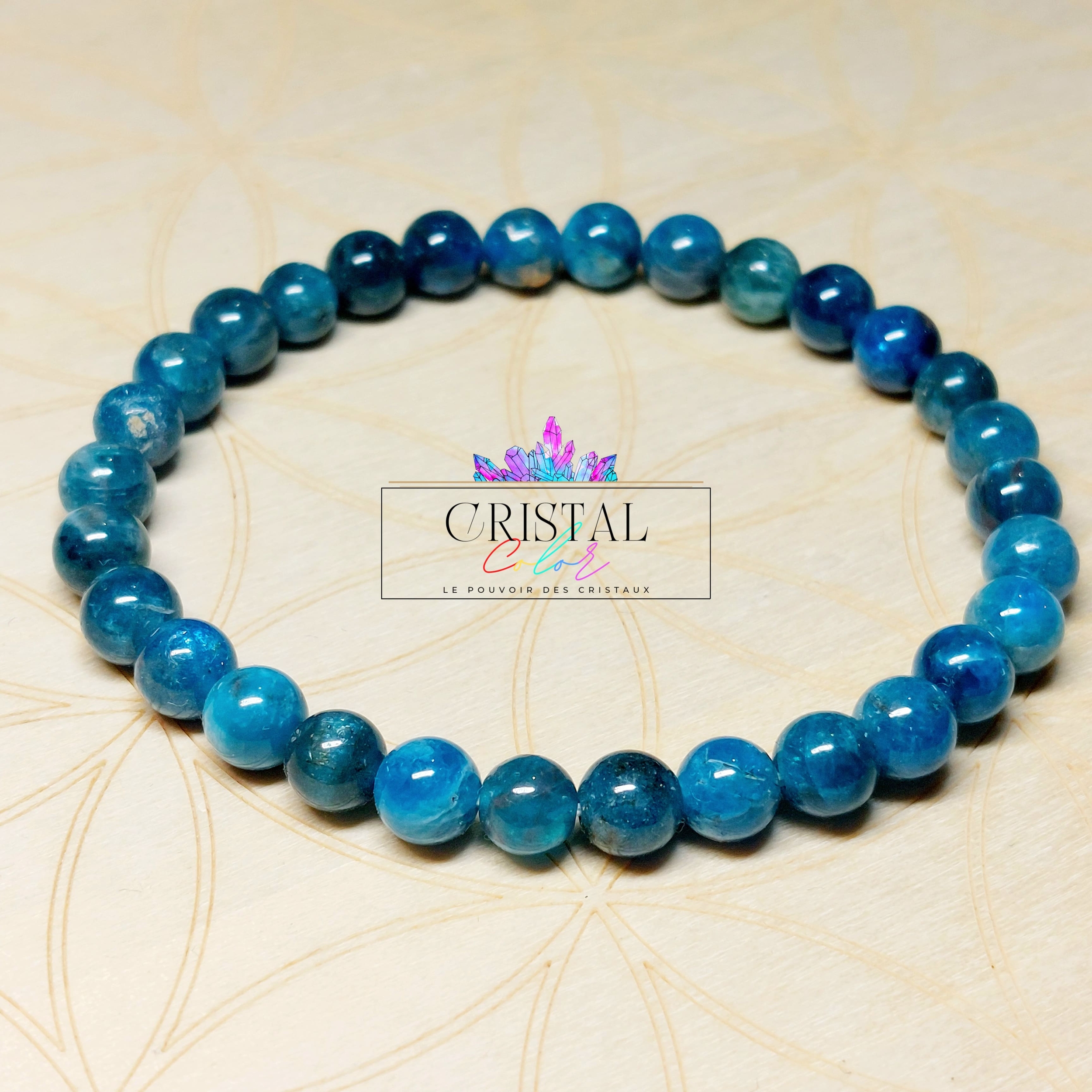 bracelet-apatite-6mm-perles-pierres-naturelles-lithotherapie-cristal-color-le-pouvoir-des-cristaux-by-aline