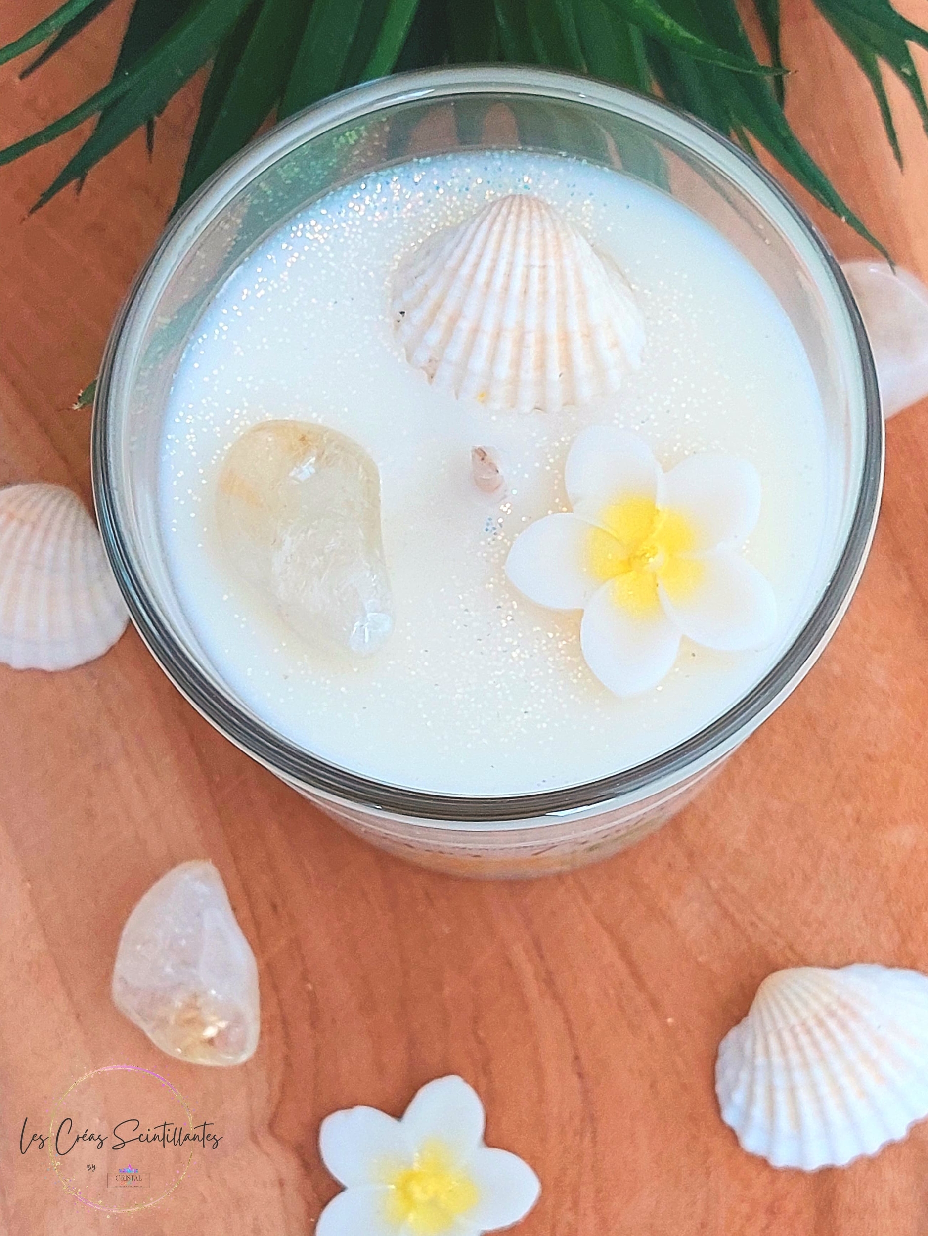 bougie-artisanale-cire-naturelle-parfum-de-grasse-monoi-pierre-naturelle-citrine-les-creas-scintillantes-by-cristal-color-tresor-tropical-3
