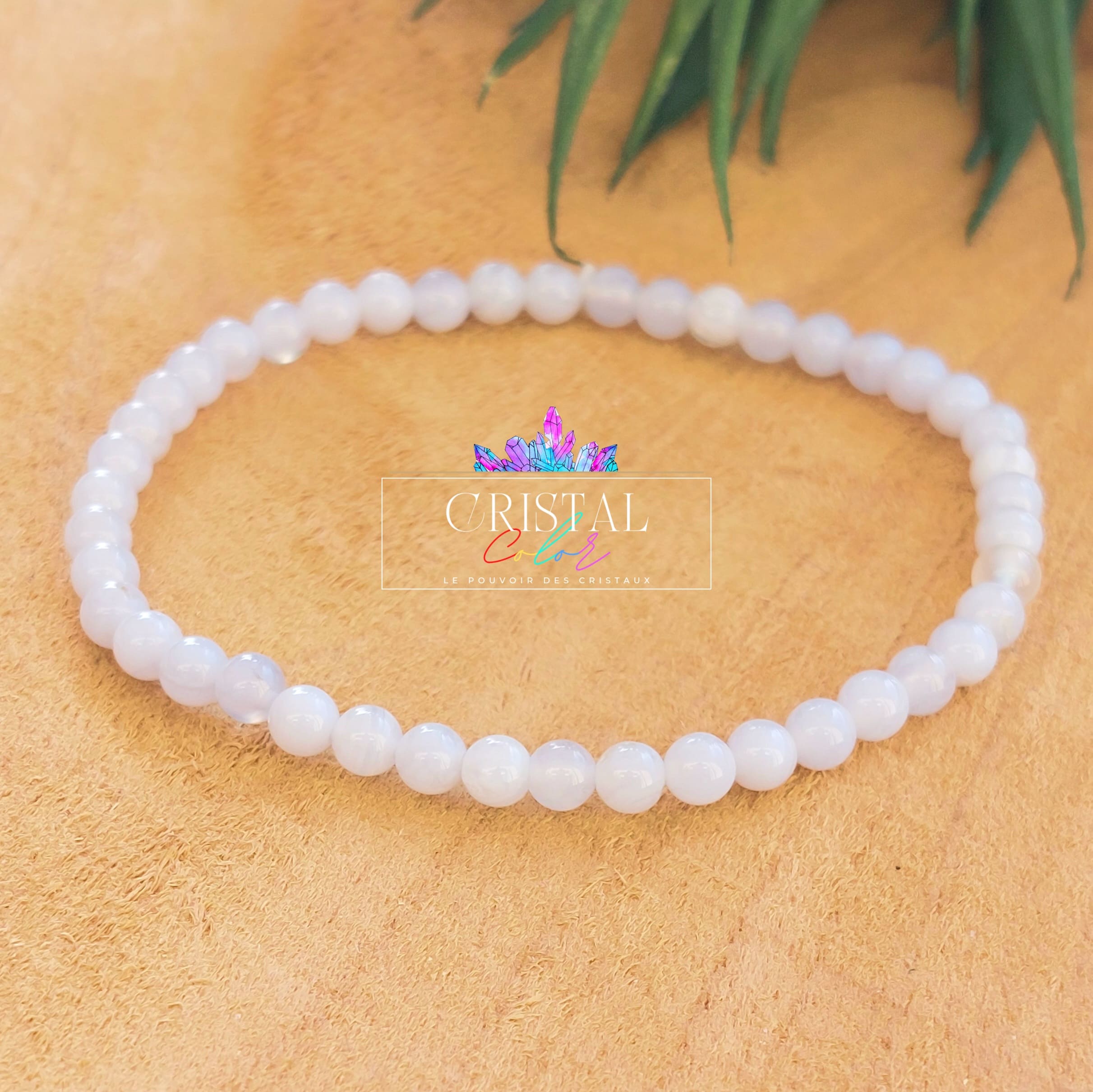 bracelet-pierres-naturelles-perles-4mm-cristal-color-by-aline-calcedoine-bleue