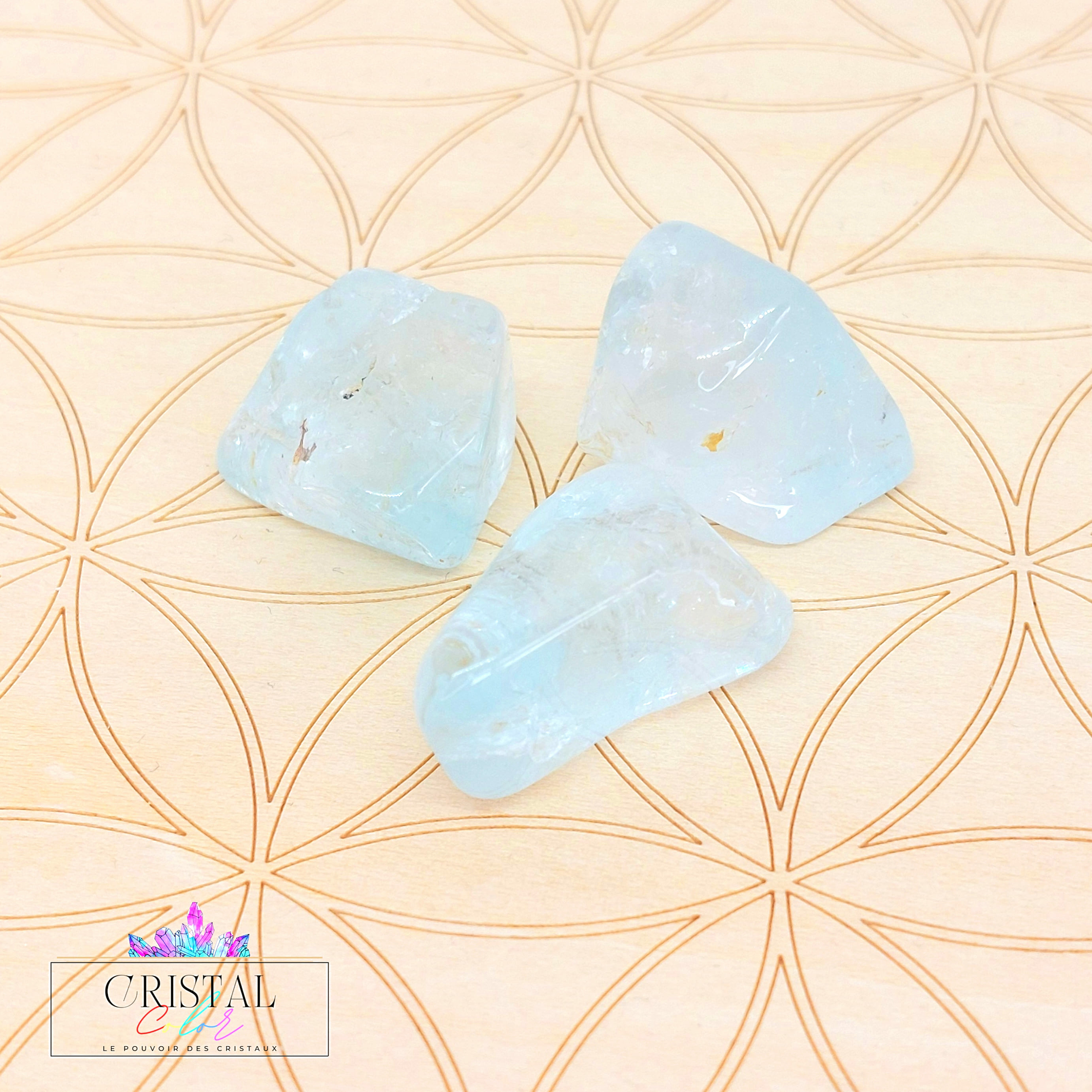 topaze-bleue-pierre-roulee-pierre-naturelle-2cm-cristal-color-le-pouvoir-des-cristaux-by-aline-lithotherapie