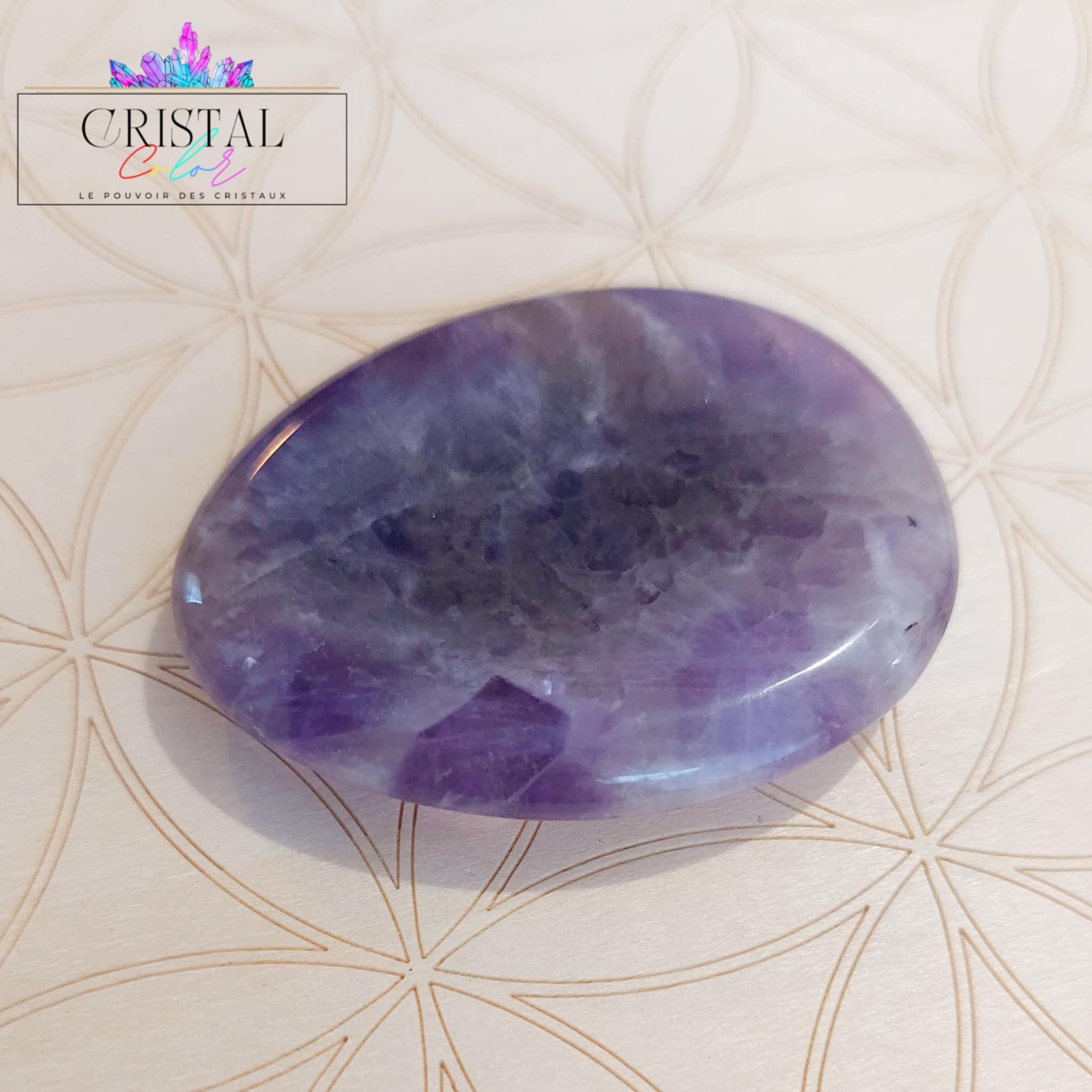 galet-anti-stress-pierre-pouce-amethyste-paix-interieure-sommeil-cristal-color-pierre-naturelle-lithotherapie-1