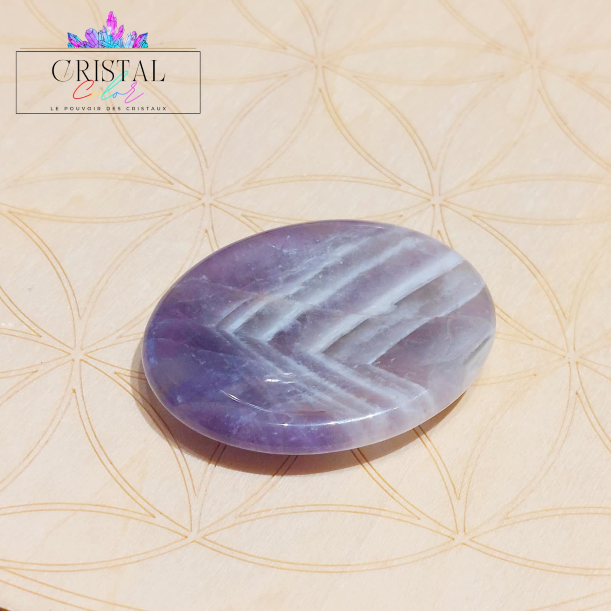 galet-anti-stress-pierre-pouce-amethyste-paix-interieure-sommeil-cristal-color-pierre-naturelle-lithotherapie-4
