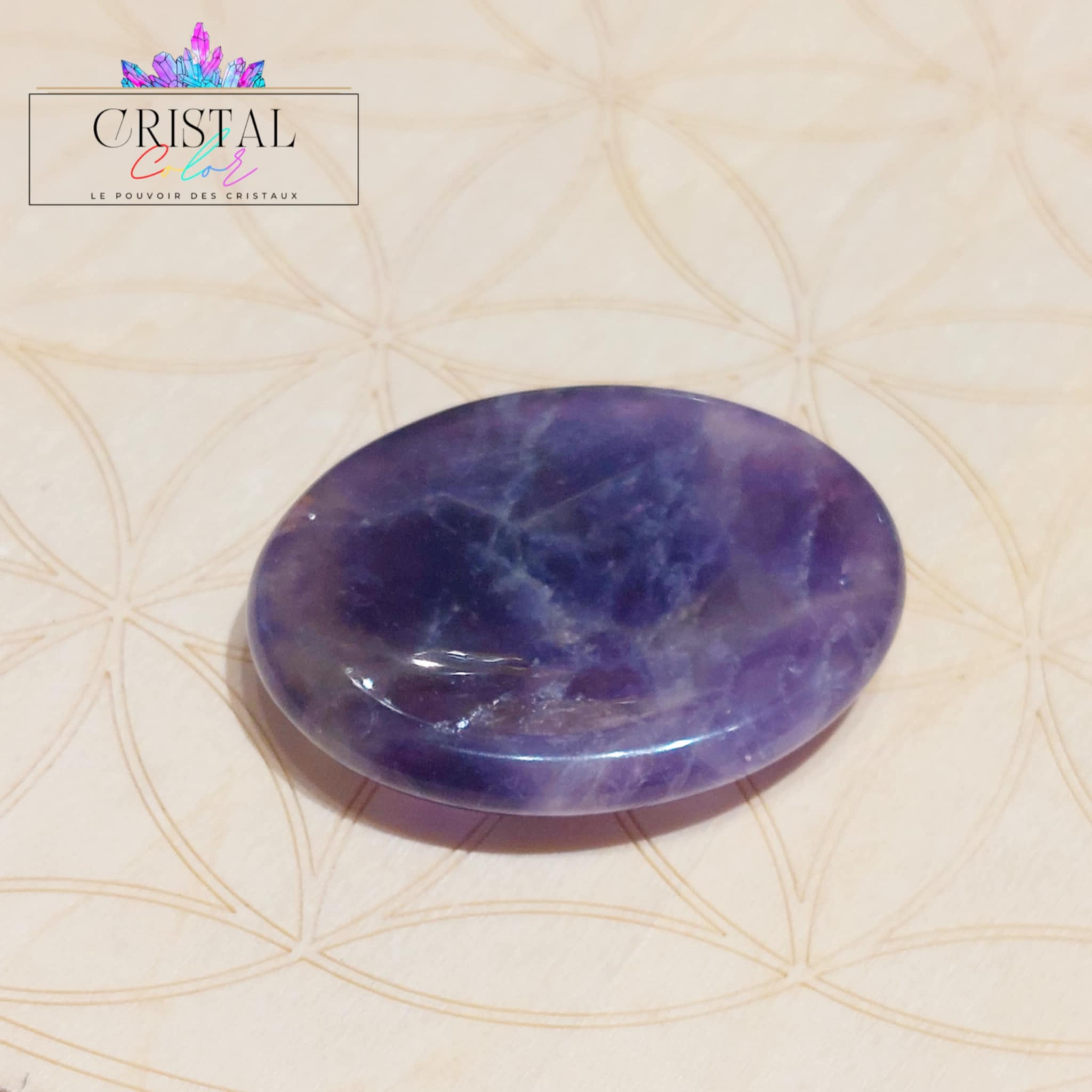 galet-anti-stress-pierre-pouce-amethyste-paix-interieure-sommeil-cristal-color-pierre-naturelle-lithotherapie-3