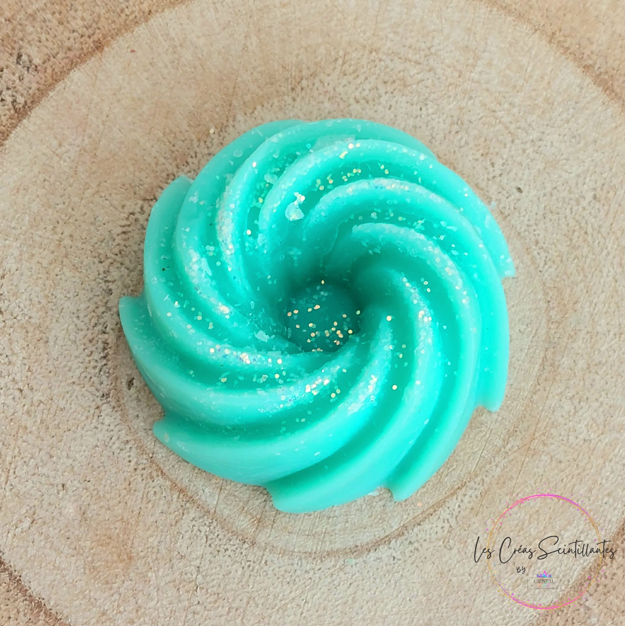 fondant-parfumé-cire-vegetale-olive-eucalyptus-parfum-de-grasse-les-creas-scintillantes-by-cristal-color