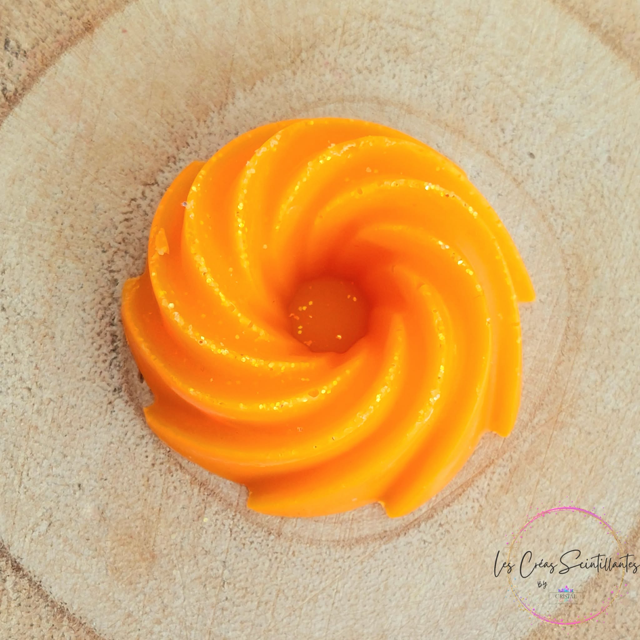 fondant-parfumé-cire-vegetale-olive-nectar-abricot-parfum-de-grasse-les-creas-scintillantes-by-cristal-color