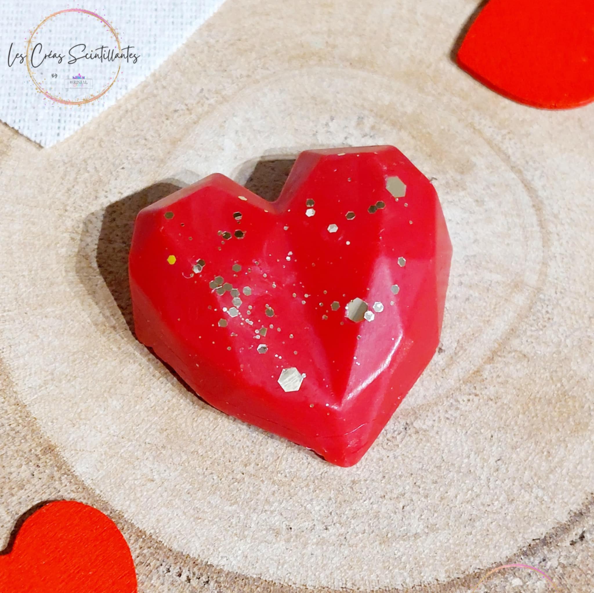 fondants-parfumes-cire-vegetale-olive-artisanale-coeur-saint-valentin-les-creas-scintillantes-by-cristal-color-pomme-amour-rouge