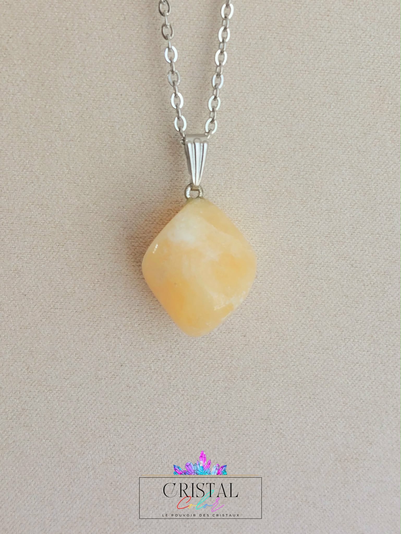 pendentif-calcite-jaune-pierre-naturelle-cristal-color-le-pouvoir-des-cristaux-by-aline