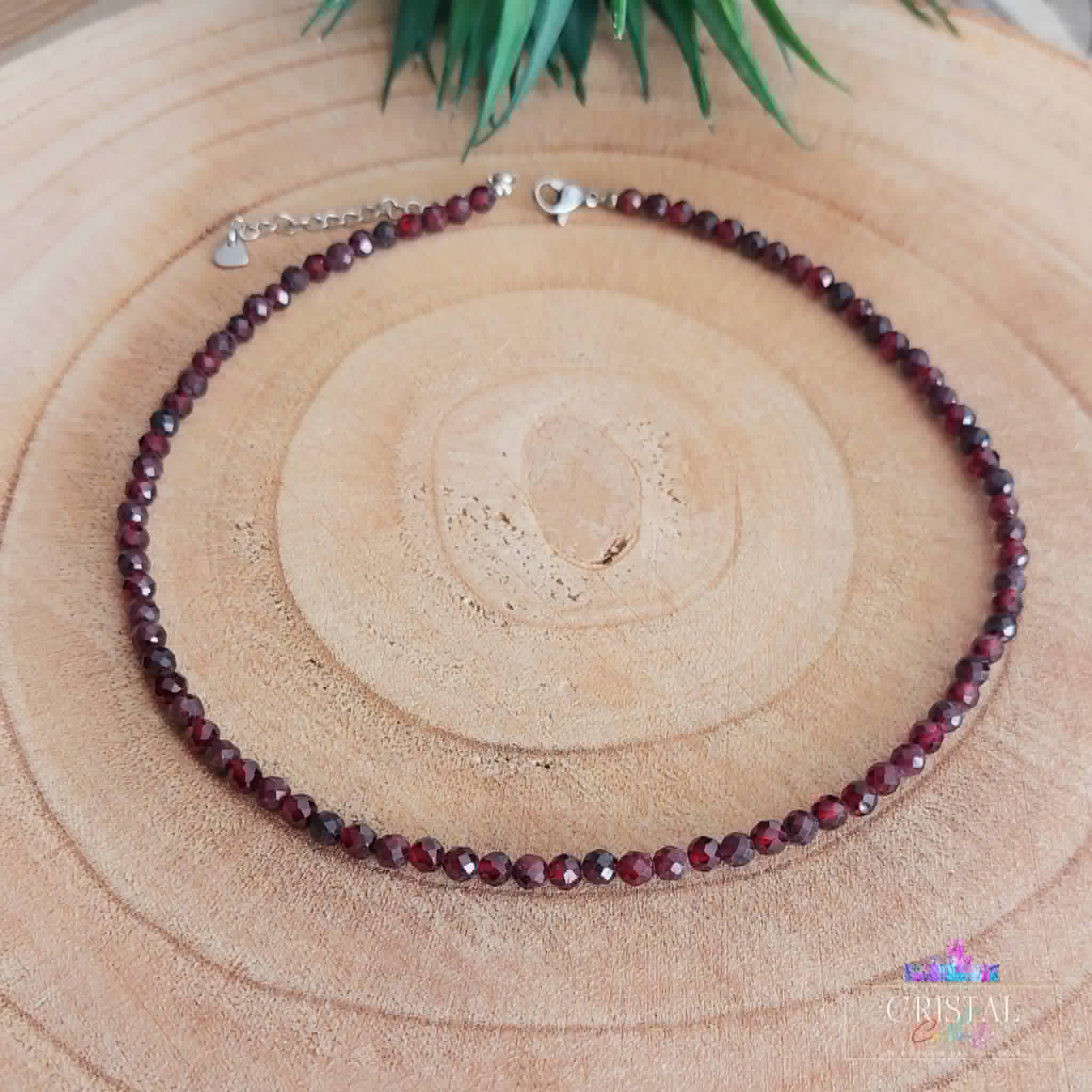 collier-ras-du-cou-facetté-pierres-naturelles-cristal-color-grenat-3