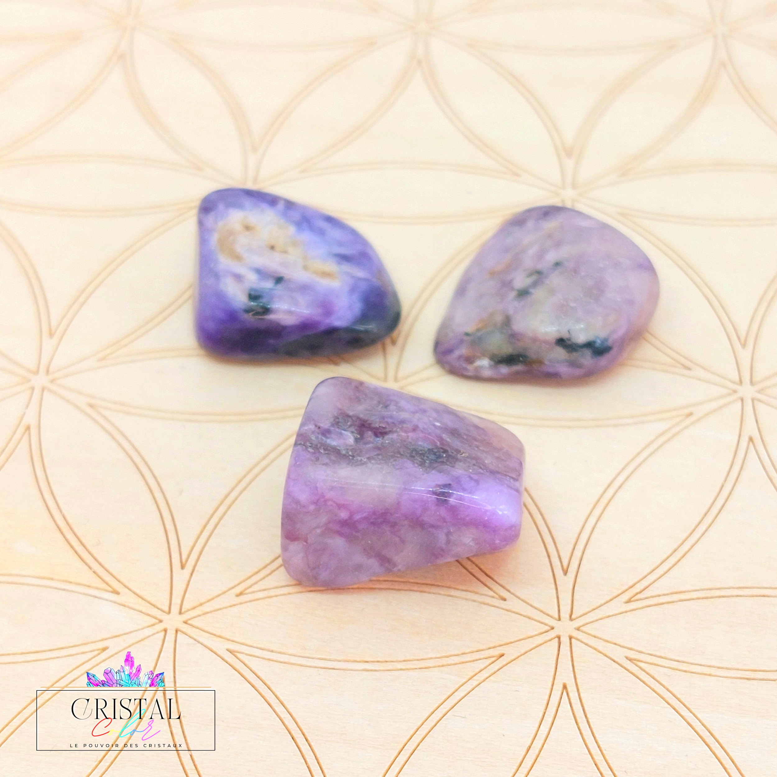 charoite-pierre-roulee-pierre-naturelle-2cm-cristal-color-le-pouvoir-des-cristaux-by-aline-lithotherapie