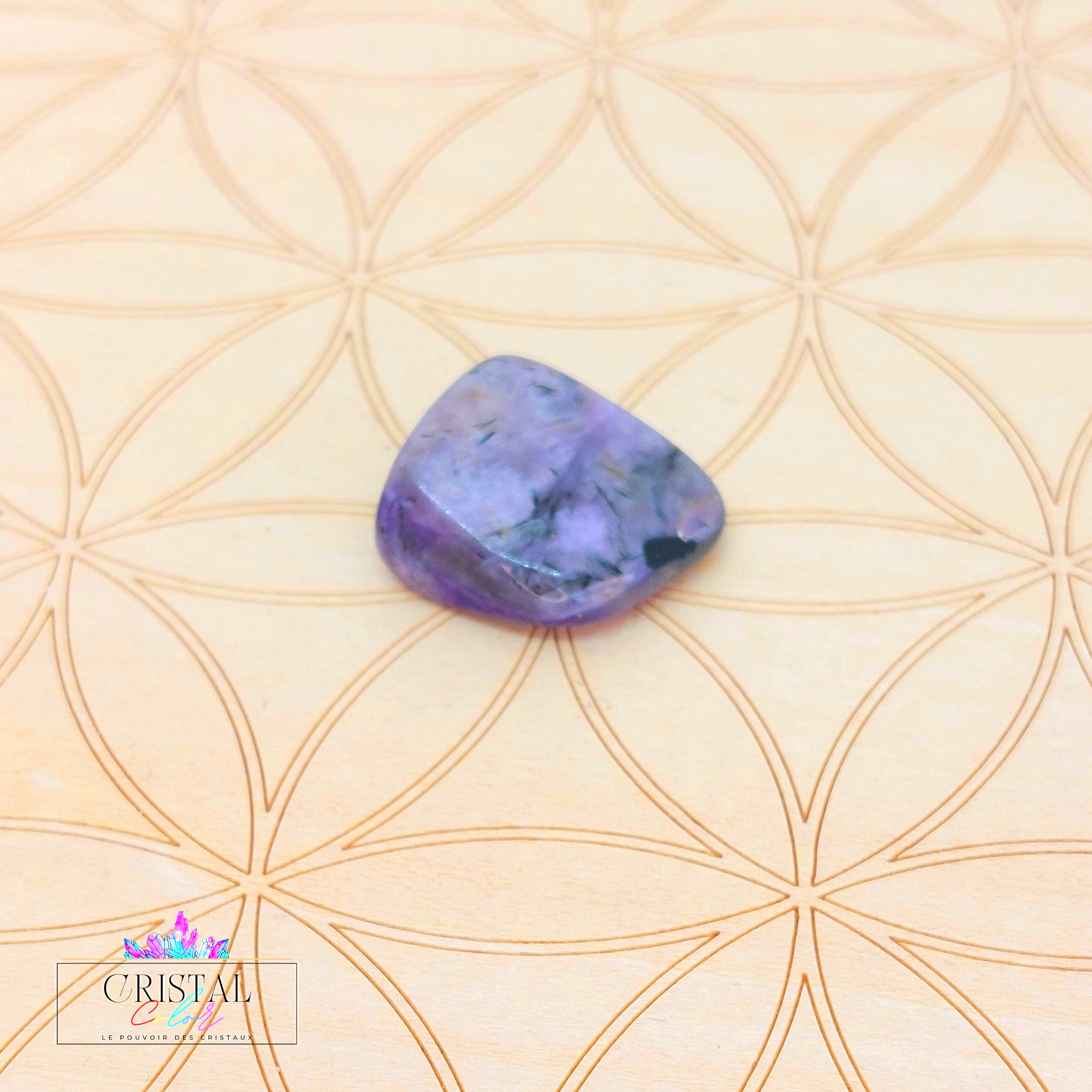 charoite-seule-pierre-roulee-pierre-naturelle-2cm-cristal-color-le-pouvoir-des-cristaux-by-aline-lithotherapie