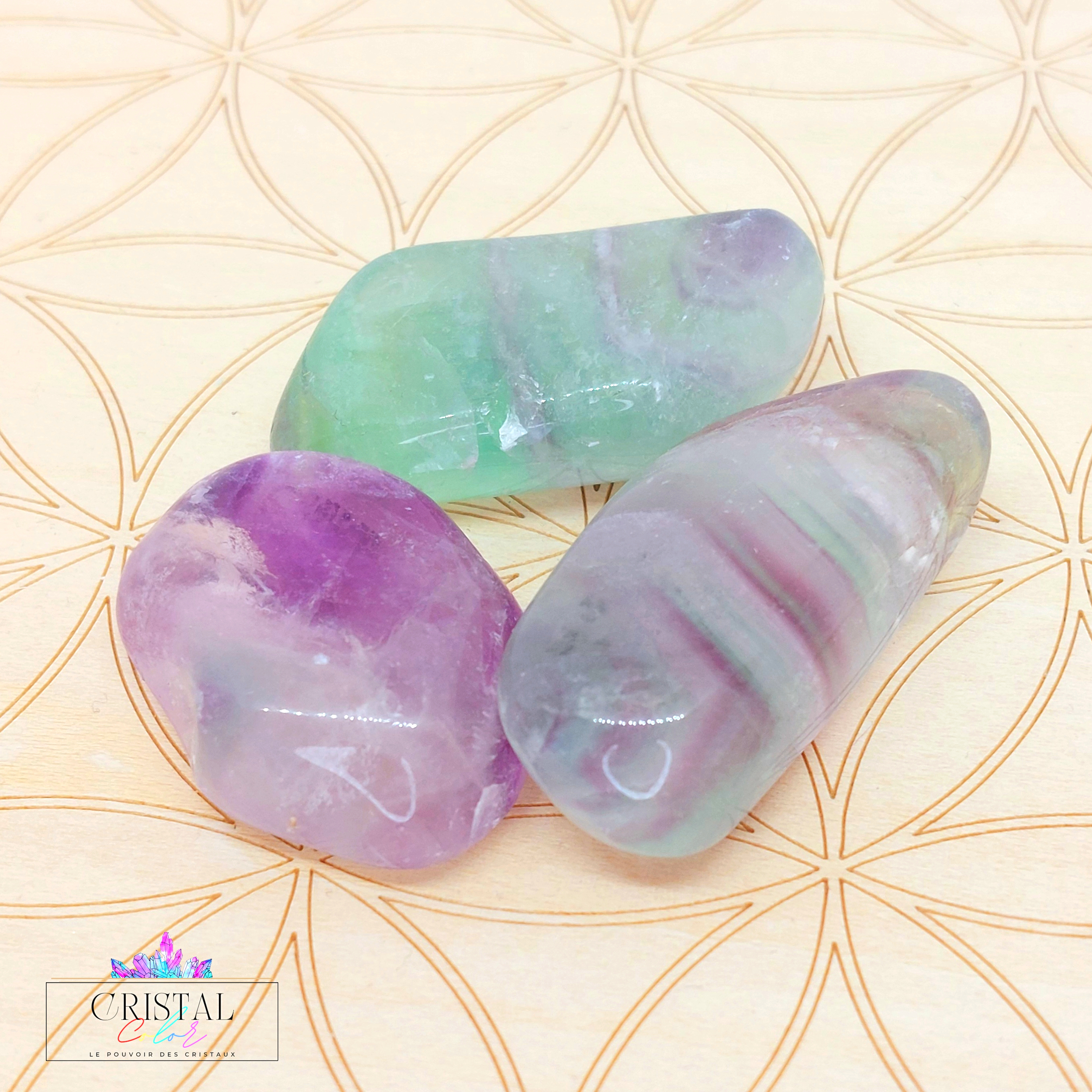 fluorite-fluorine-pierre-roulee-pierre-naturelle-2cm-cristal-color-le-pouvoir-des-cristaux-by-aline-lithotherapie