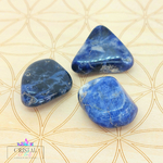 sodalite-pierre-roulee-pierre-naturelle-2cm-cristal-color-le-pouvoir-des-cristaux-by-aline-lithotherapie