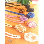 collier-cordon-tresse-porte-pierre-cage-pierre-macrame-couleurs-lithotherapie-pierres-naturelles-cristal-color-le-pouvoir-des-cristaux-2