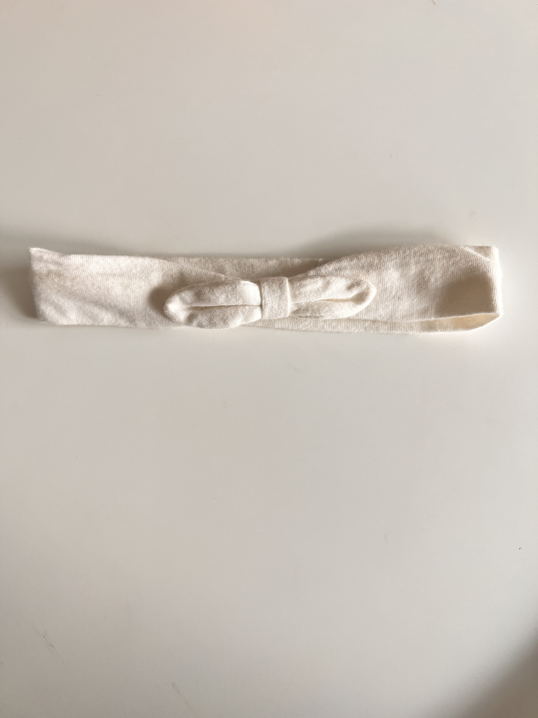 Bandeau blanc avec noeud - 6/12 mois