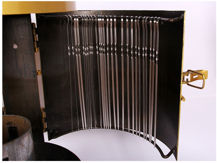 Top grate detail — close-up