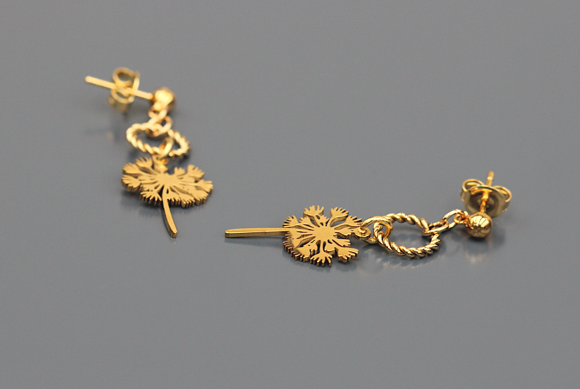 UNICRAFTALE 30 Pièces 304 Breloques Torsadées Acier Inoxydable Pendentifs à Barre Rectangulaire Métal Boucles D'Oreilles à Barre Torsadée Verticale