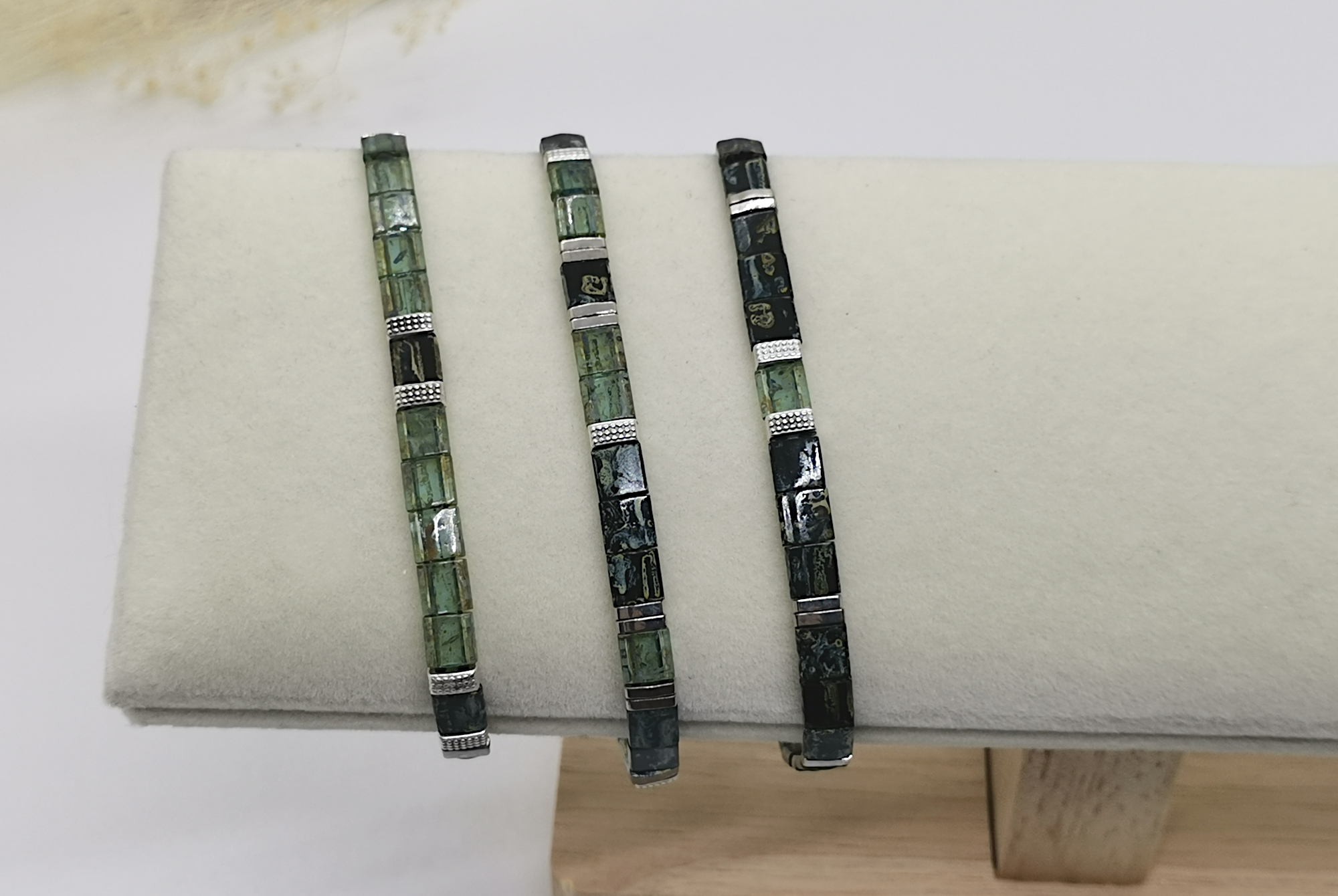 Bracelets Tiphen pour femme. Conçus en perles Tila Miyuki dans les tons verts